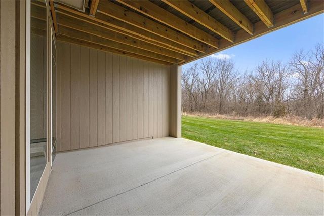 14462 Aurora Lane, Basehor, KS 66007