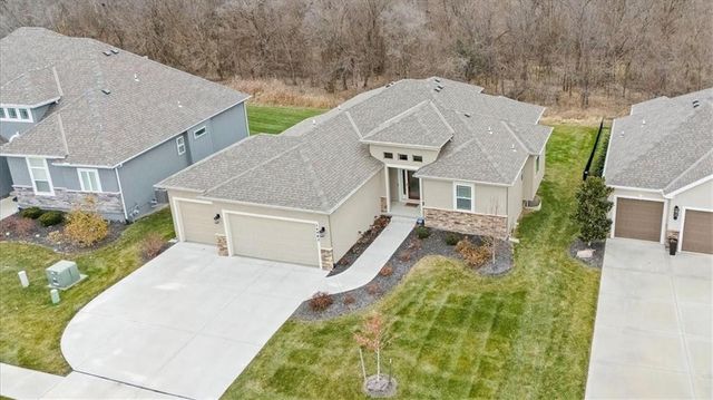 14462 Aurora Lane, Basehor, KS 66007