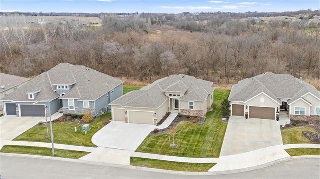 14462 Aurora Lane, Basehor, KS 66007