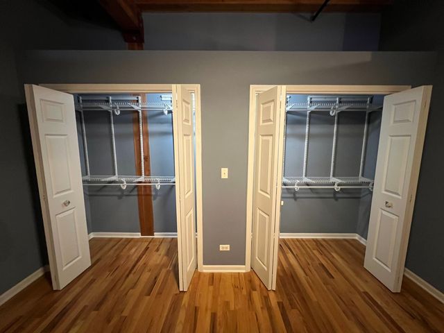 2806 N Oakley Avenue 408, Chicago, IL 60618