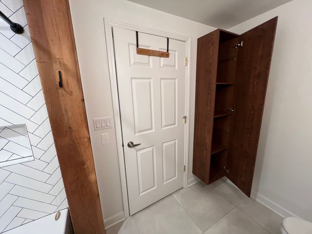 2806 N Oakley Avenue 408, Chicago, IL 60618