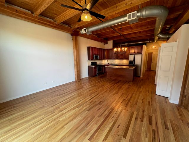 2806 N Oakley Avenue 408, Chicago, IL 60618