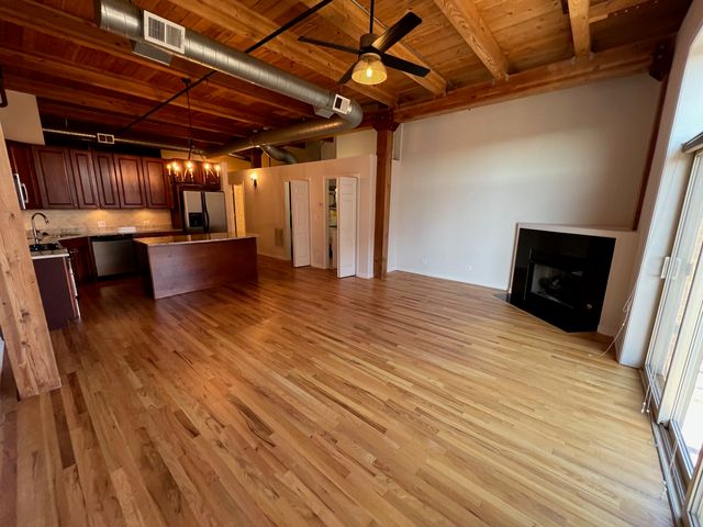 2806 N Oakley Avenue 408, Chicago, IL 60618