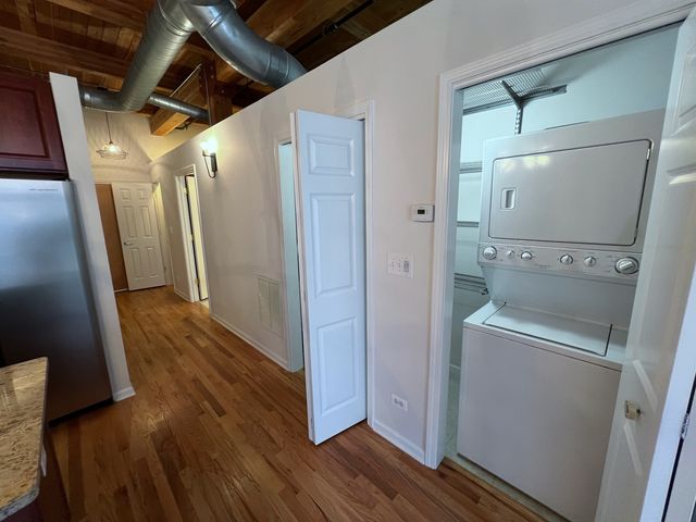 2806 N Oakley Avenue 408, Chicago, IL 60618