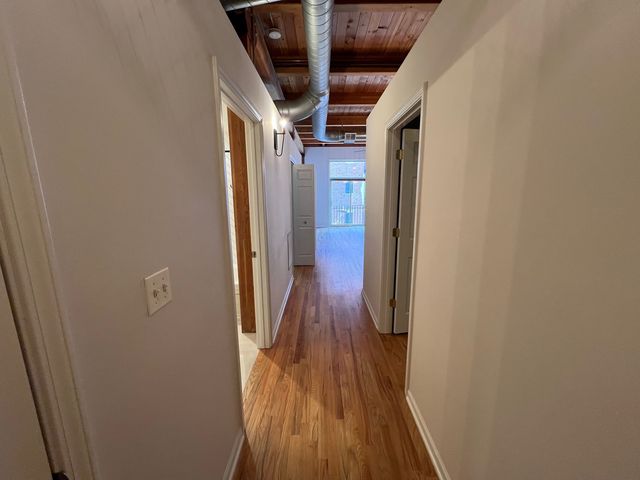 2806 N Oakley Avenue 408, Chicago, IL 60618
