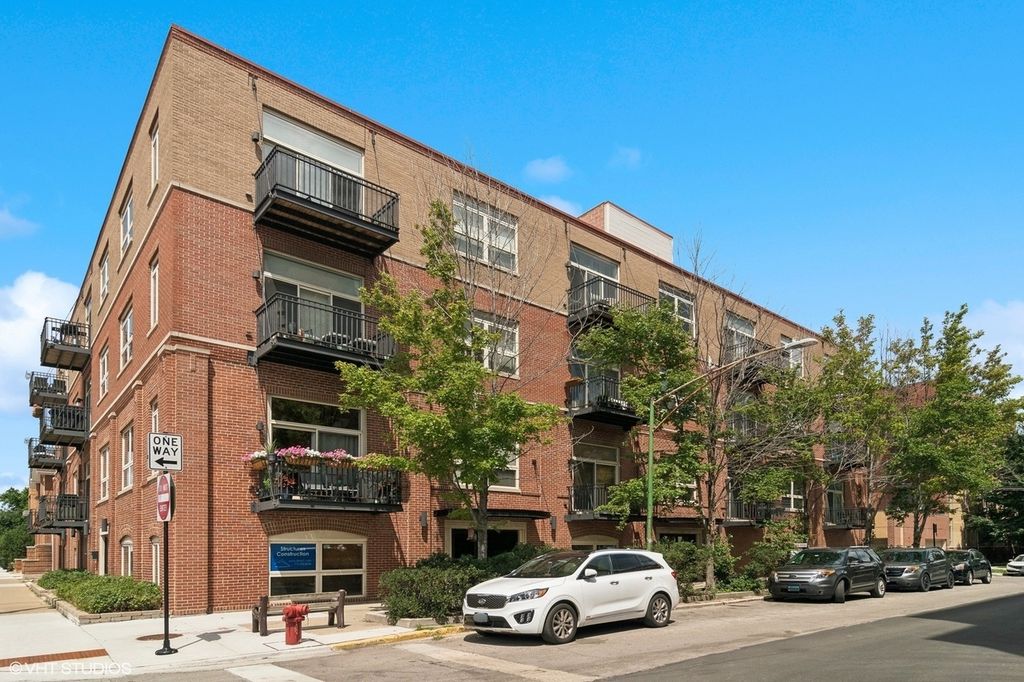 2806 N Oakley Avenue 408, Chicago, IL 60618