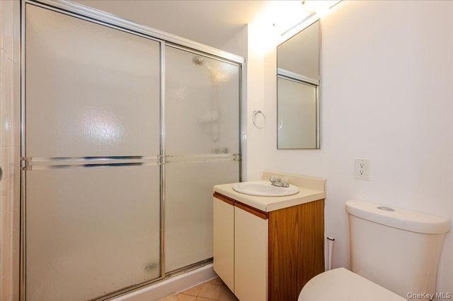 730 W Broadway 2J, Long Beach, NY 11561