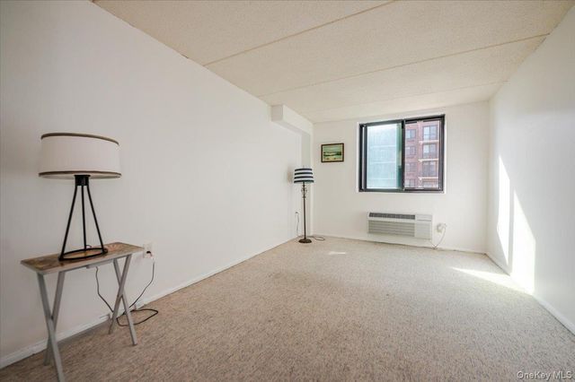 730 W Broadway 2J, Long Beach, NY 11561