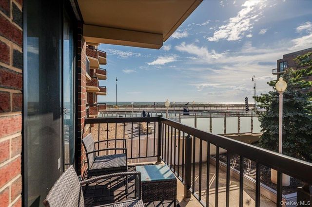 730 W Broadway 2J, Long Beach, NY 11561