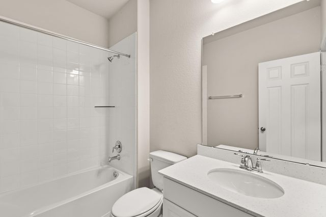 3003 Bluffton Hill Court, League City, TX 77573