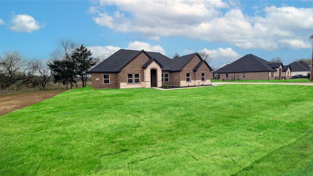 956 County Road 4108, Greenville, TX 75401