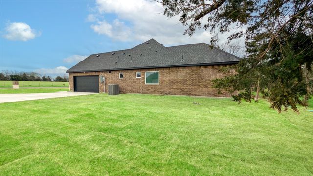 956 County Road 4108, Greenville, TX 75401