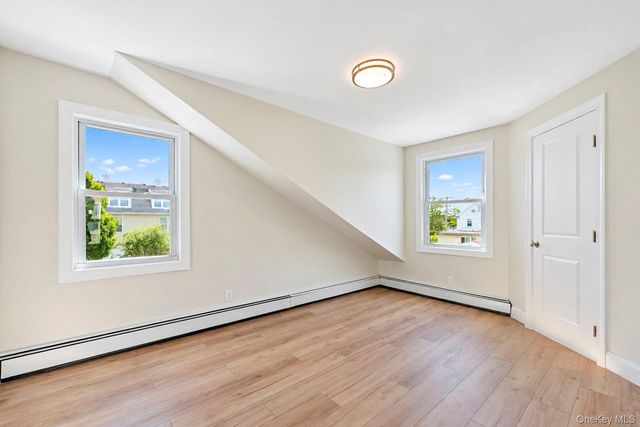 8 Burchell Boulevard, Bay Shore, NY 11706