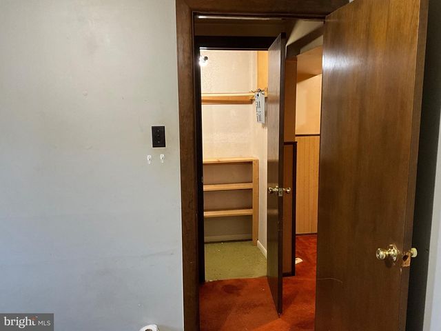 330 CROCE AVE, Gibbstown, NJ 08027