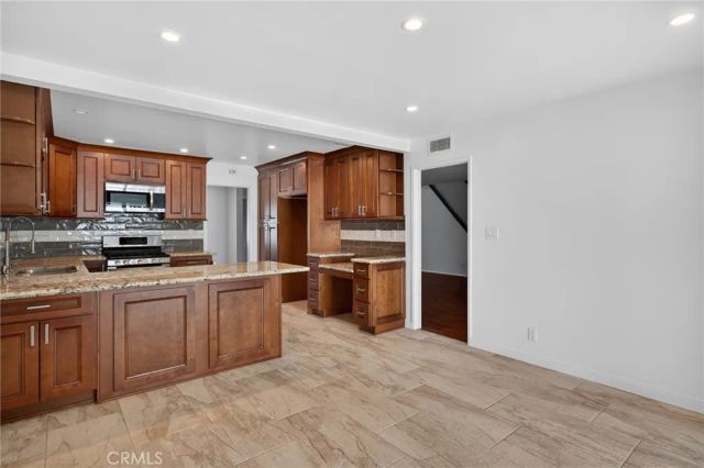11 Redwood Tree, Irvine, CA 92612