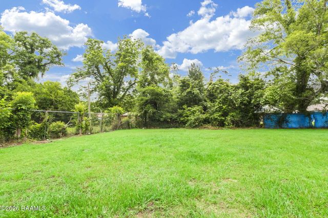 1422 Pujo Avenue, Opelousas, LA 70570