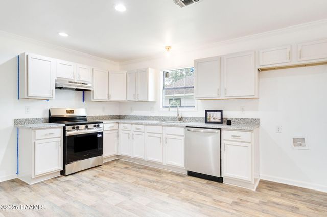 1422 Pujo Avenue, Opelousas, LA 70570