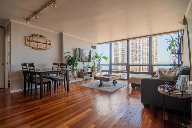 1636 N WELLS Street 2807, Chicago, IL 60614