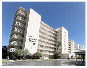 501 Lake Shore Drive, West Palm Beach, FL 33403