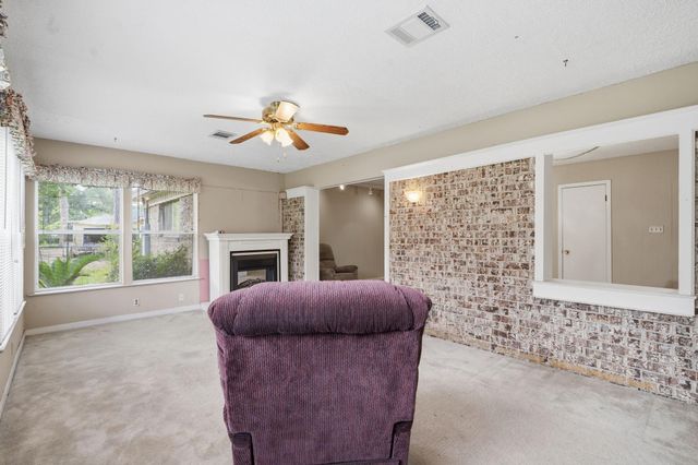 107 Montrose Circle, Conroe, TX 77301