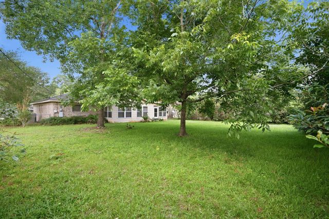 107 Montrose Circle, Conroe, TX 77301