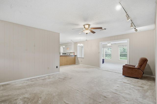 107 Montrose Circle, Conroe, TX 77301