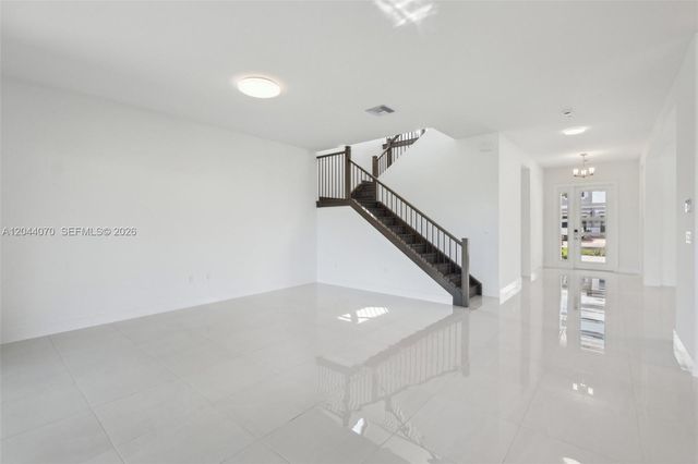 13075 Feathering Way, Palm Beach Gardens, FL 33412