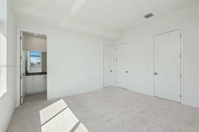 13075 Feathering Way, Palm Beach Gardens, FL 33412