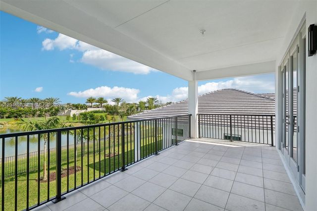 13075 Feathering Way, Palm Beach Gardens, FL 33412