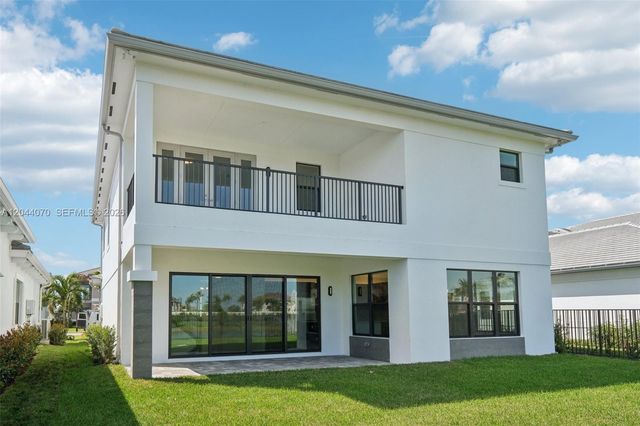 13075 Feathering Way, Palm Beach Gardens, FL 33412