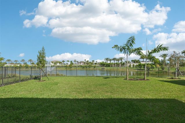 13075 Feathering Way, Palm Beach Gardens, FL 33412