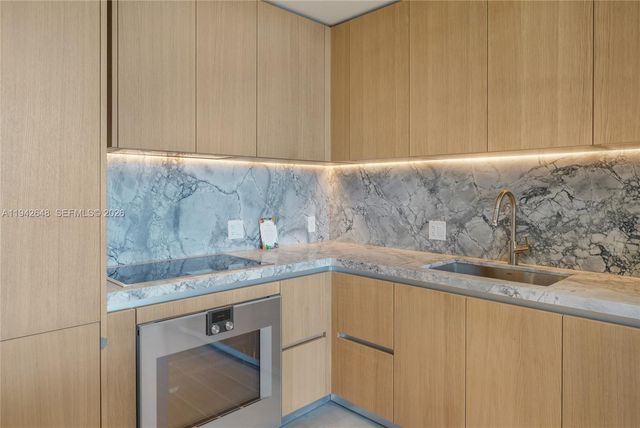 500 Alton Rd 1506, Miami Beach, FL 33139