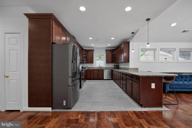 7909 ASHTON ST, Alexandria, VA 22309