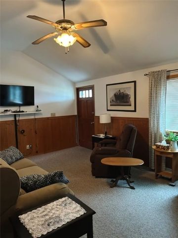 6 Redwood Drive, Narragansett, RI 02882