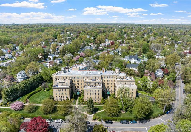43 Calton Road 2K, New Rochelle, NY 10804