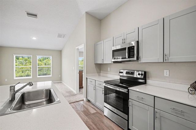 5440 SILTSTONE STREET, Lakeland, FL 33811