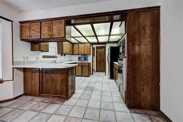 2313 SW 101st Street, Oklahoma City, OK 73159