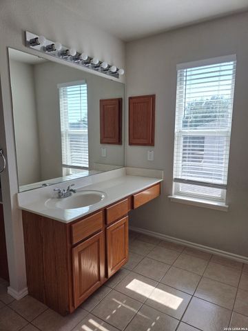 1906 Shoreham, San Antonio, TX 78260