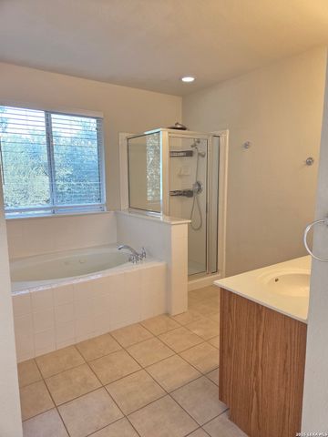1906 Shoreham, San Antonio, TX 78260