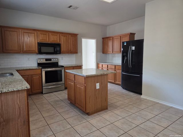1906 Shoreham, San Antonio, TX 78260