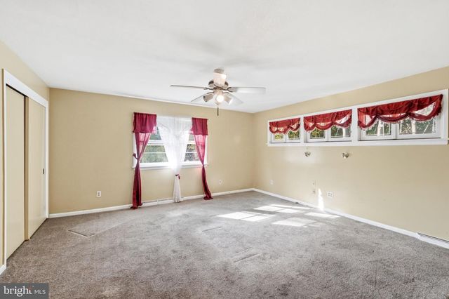 133 CORNWALL AVE, Trenton, NJ 08618