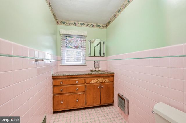 133 CORNWALL AVE, Trenton, NJ 08618