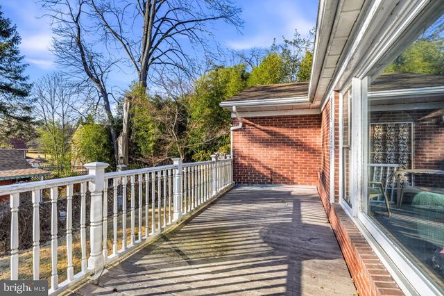 133 CORNWALL AVE, Trenton, NJ 08618