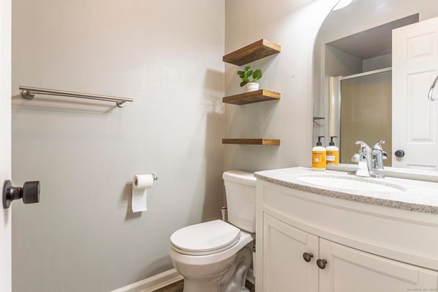 187 Lovers Lane 61, Torrington, CT 06790