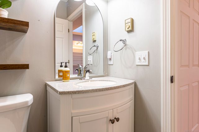 187 Lovers Lane 61, Torrington, CT 06790