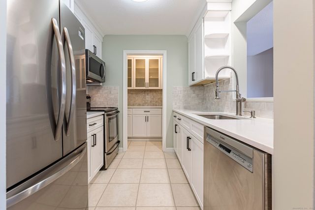 187 Lovers Lane 61, Torrington, CT 06790