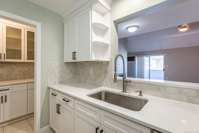 187 Lovers Lane 61, Torrington, CT 06790