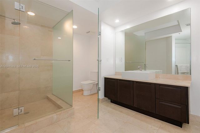 200 Sunny Isles Boulevard 21204, Sunny Isles Beach, FL 33160