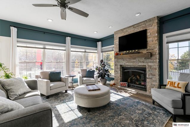 7907 Nob Hill Road, Lincoln, NE 68516