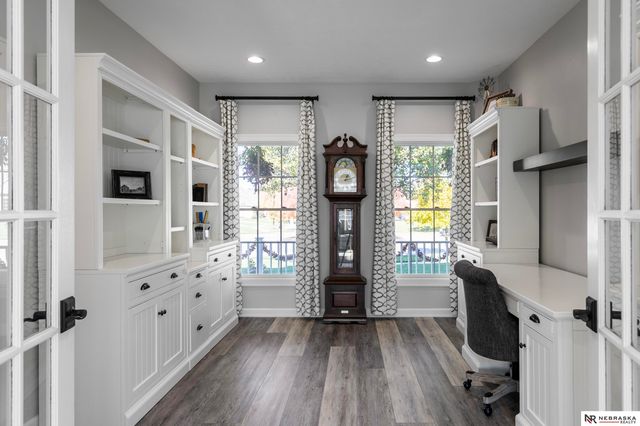 7907 Nob Hill Road, Lincoln, NE 68516